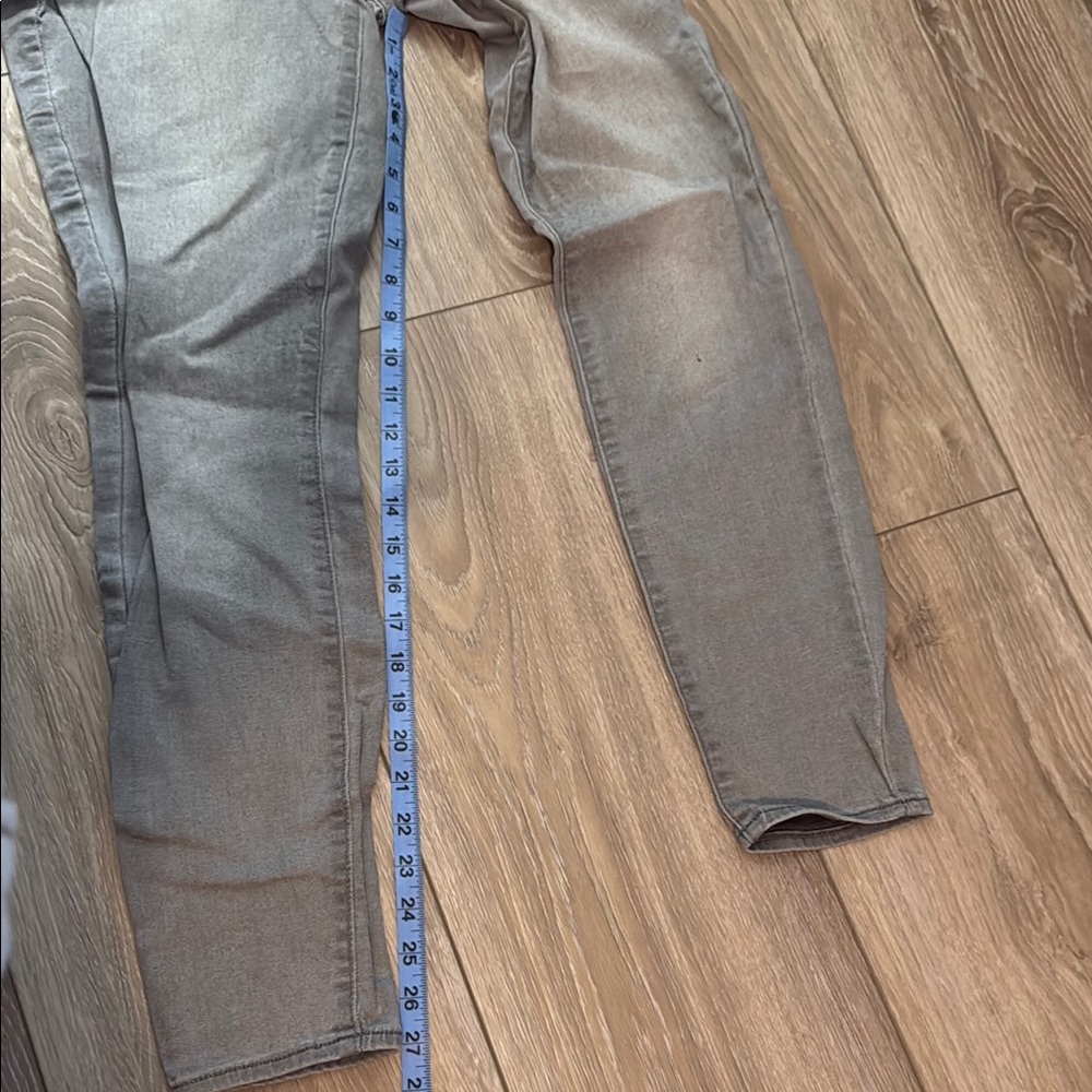 Gray Skinny Jeans - Picture 6 of 7